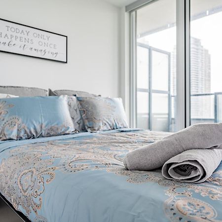 Luxury Properties Close To Rogers Center In Toronto Downtown Core Ngoại thất bức ảnh